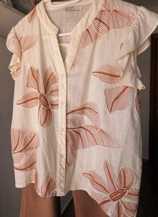 Conjunto de traje mujer beige y marrón