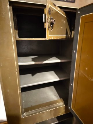 OPORTUNIDAD Caja Fuerte Antigua Gutes con Llave