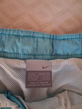 Lotto n°2 Costumi Uomo marche Nike e Arena.