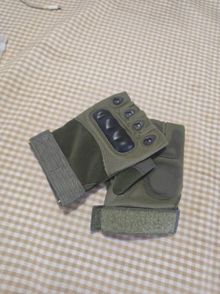 Guantes tácticos verdes