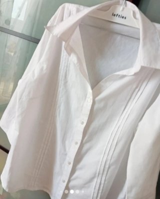 Blusa Kiabi BlancT. 44 Alt.72 De la axila la ax.44