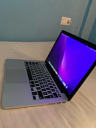 MacBook Pro 13” 2015 i5 8GB RAM Plata