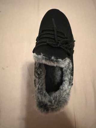 Zapatillas negras con pelo
