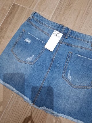 Falda vaquera Stradivarius Talla L.  NUEVA
