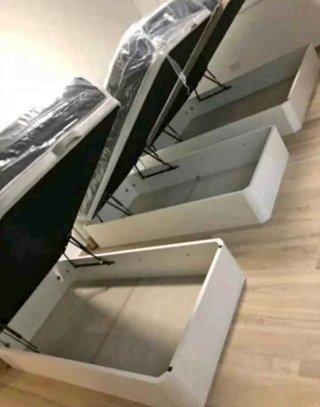 Divani letto nuovi a prezzi di fabbrica con trasporto e installazione disponibili