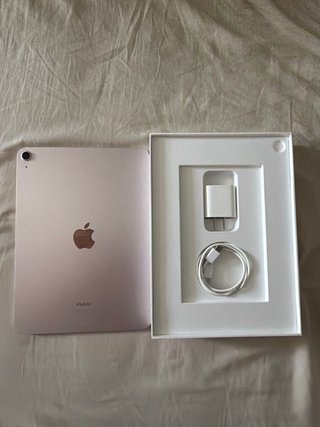 iPad Air 5 + Apple Pencil (Prezzo negoziabile)