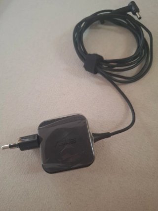 Portátil Asus COMO NUEVO