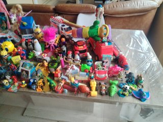 Lote figuras y juguetes varios
