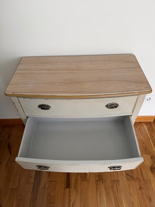 Cómoda vintage madera beige y marrón