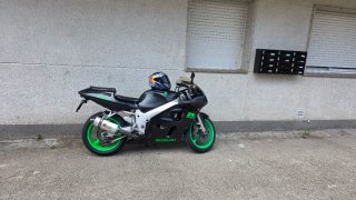 Suzuki GSXR 600 SRAD Negra y Verde