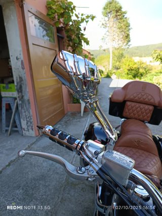 Kawasaki VN900 Custom Cruiser
