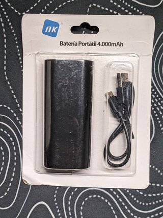 Batería Portátil NK 4000mAh + Cable