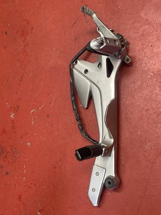 Estribera Derecha Honda CBF600S 2006