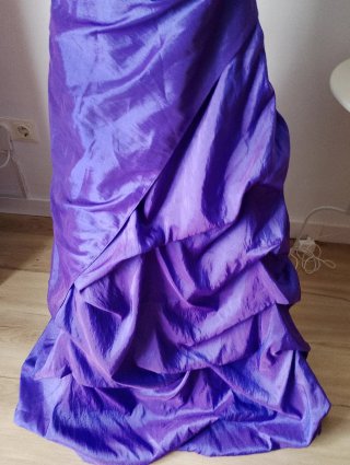 Vestido de fiesta morado