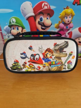 Nintendo Switch + Giochi e Accessori
