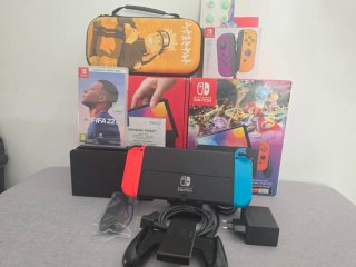 Nintendo Switch OLED 2023 - FIFA 22 + Naruto