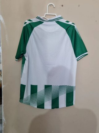 Camiseta Hummel Verde y Blanca