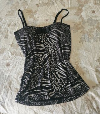Top elegante estampado cebra y leopardo