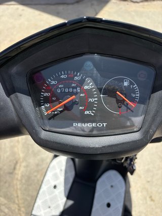 Peugeot Kisbee 49cc 4t Negro