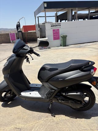 Peugeot Kisbee 49cc 4t Negro
