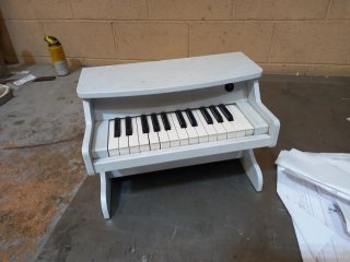 Piano per bambini bianco a batteria