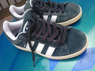 Scarpe Adidas Campus nere e bianche