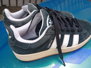 Scarpe Adidas Campus nere e bianche