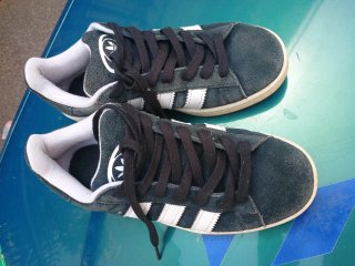 Scarpe Adidas Campus nere e bianche