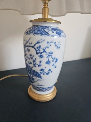 Lámpara de porcelana japonesa