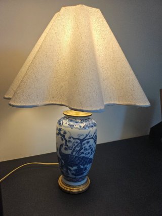 Lámpara de porcelana japonesa