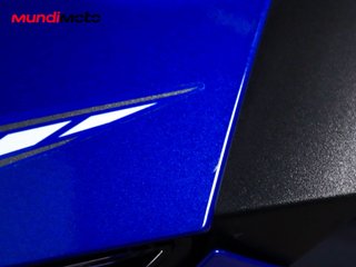 YAMAHA R9