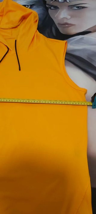 Camiseta con capucha naranja talla XXXL