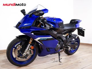 YAMAHA R9