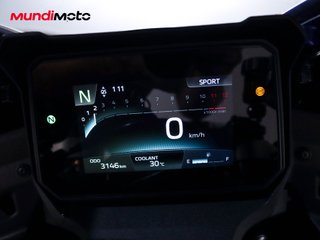 YAMAHA R9