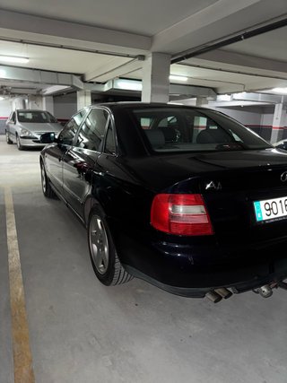Audi A4 (quattro)