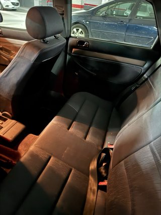 Audi A4 (quattro)