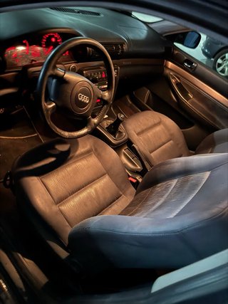Audi A4 (quattro)