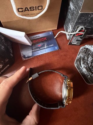 Reloj Casio G-Shock GA-2100 Dorado