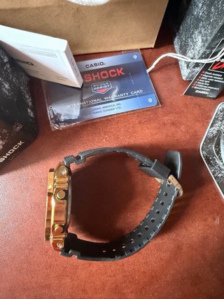 Reloj Casio G-Shock GA-2100 Dorado