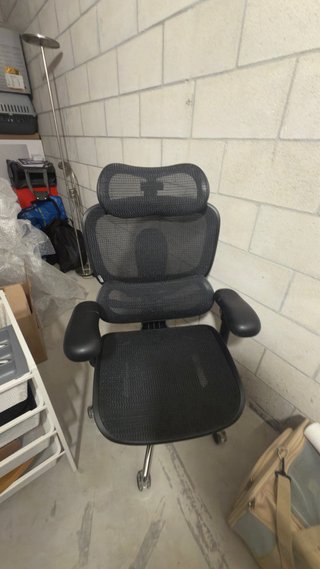 Silla de oficina ergonómica negra (Sihoo)