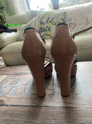 Zapatos charol nude Venty's T.39