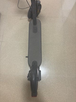 Patinete eléctrico ruedas macizas