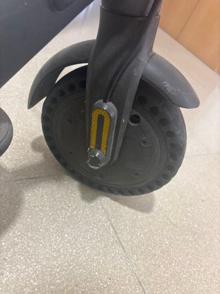 Patinete eléctrico ruedas macizas