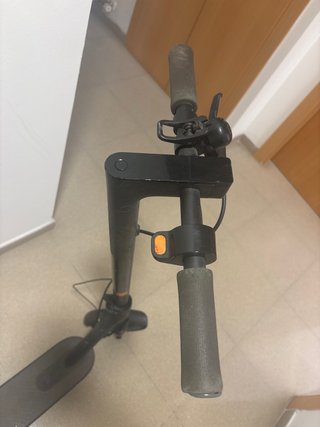 Patinete eléctrico ruedas macizas