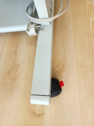 Mesa auxiliar gris claro con ruedas y 4 baldas