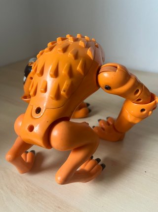 Figura Ben 10 Feral Clásica Bandai