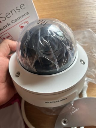 Cámara de seguridad IP Hikvision AcuSense
