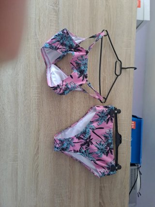 Bikini estampado palmeras rosa y verde