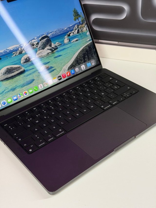 MacBook Pro M3 Space Black