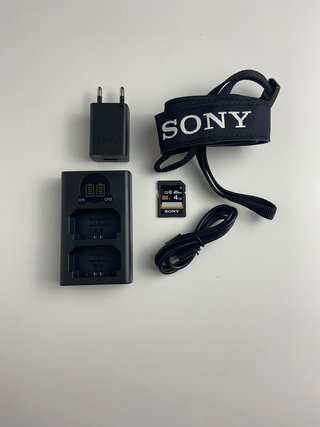 Sony a6700 + lente KIT 16-50mm COMO NUEVA